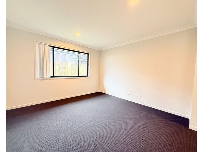 5 Roupell Street, Logan Reserve QLD 4133