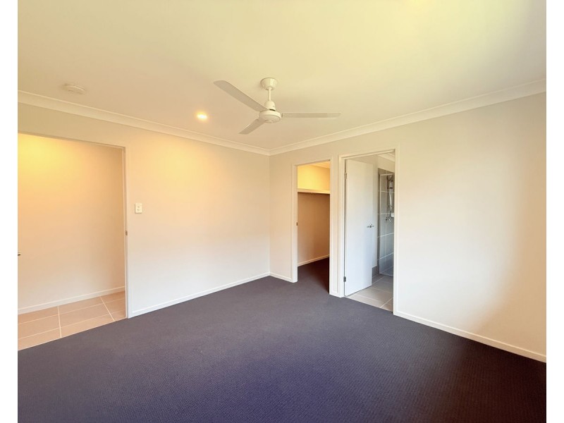 5 Roupell Street, Logan Reserve QLD 4133