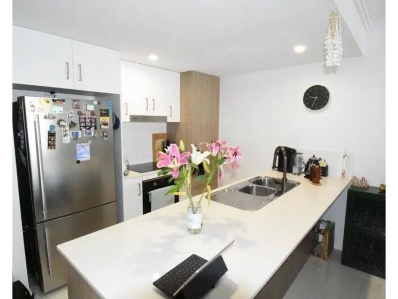 25 Walsh St, Milton QLD 4064