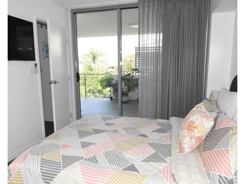 25 Walsh St, Milton QLD 4064