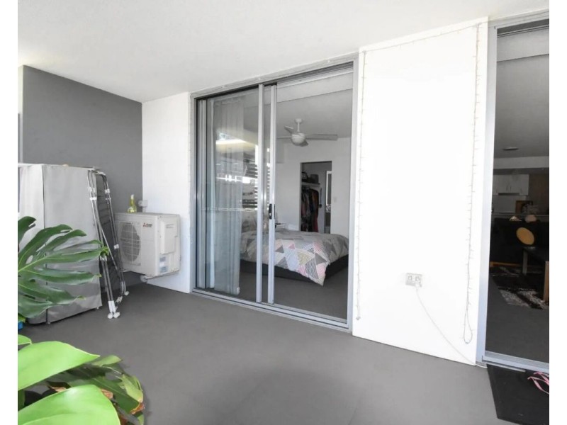 25 Walsh St, Milton QLD 4064