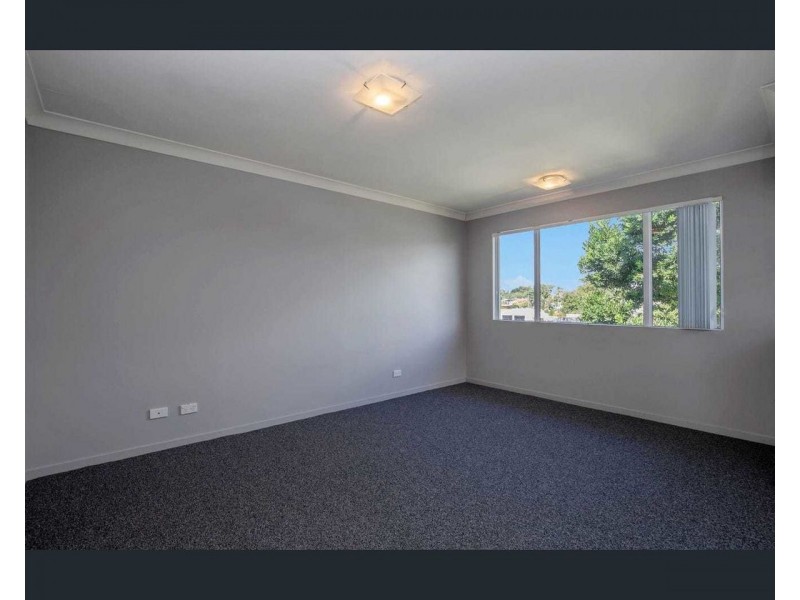 911 33 Clark Street, Biggera Waters QLD 4216