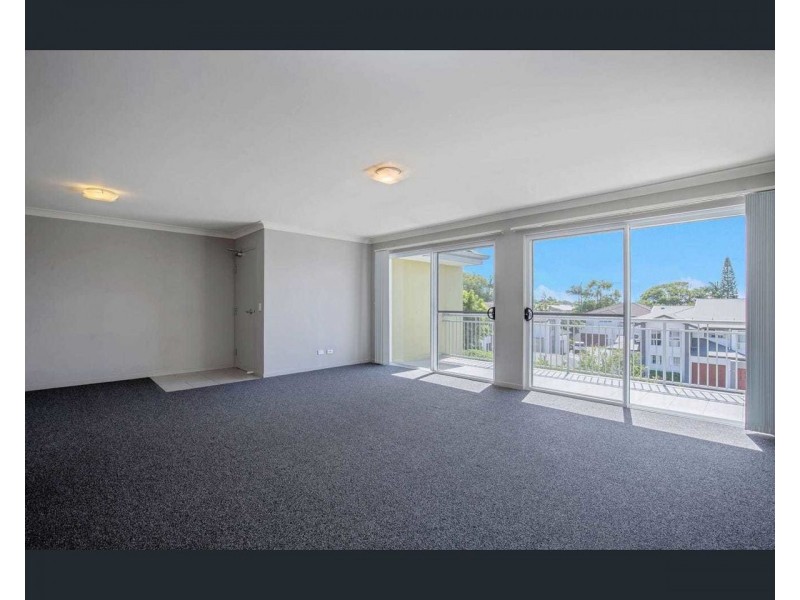 911 33 Clark Street, Biggera Waters QLD 4216