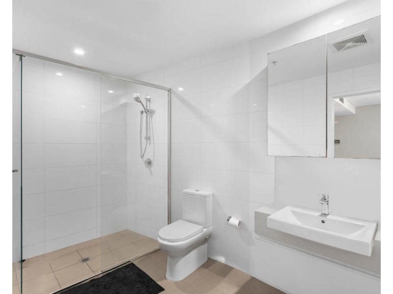 20610/37D Harbour Road, Hamilton QLD 4007