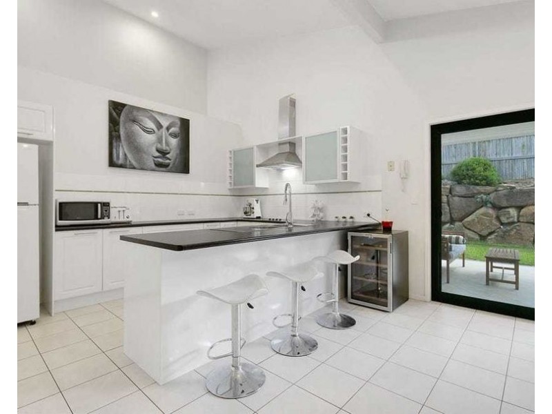 18 Lillydale Place, Calamvale QLD 4116