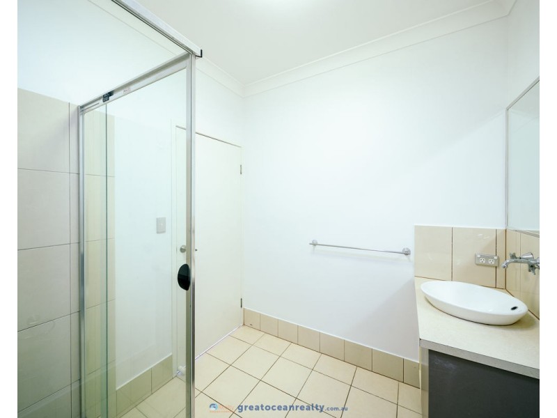 6 Portreeves Place, Arundel QLD 4214