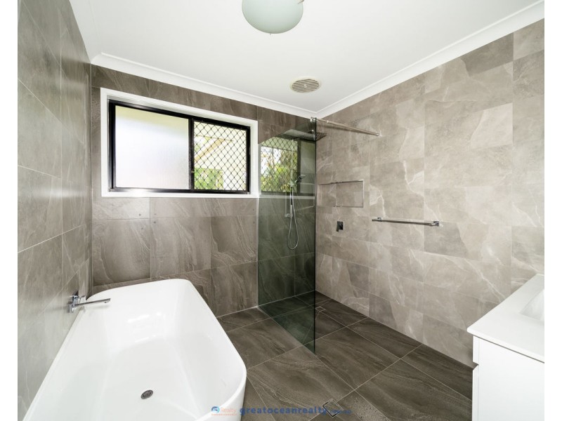 6 Portreeves Place, Arundel QLD 4214