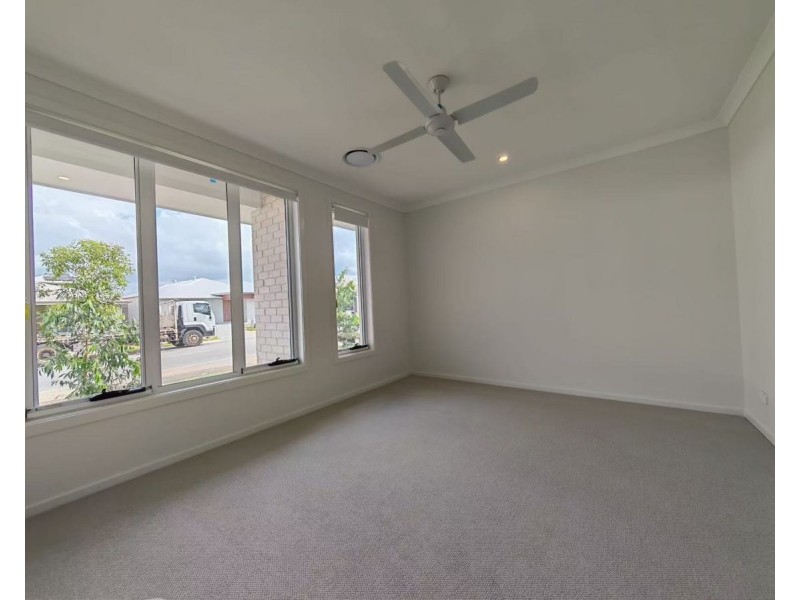 176 Guroman Drive, Greenbank QLD 4124