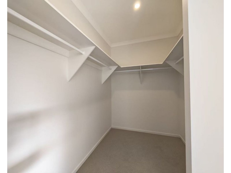 176 Guroman Drive, Greenbank QLD 4124