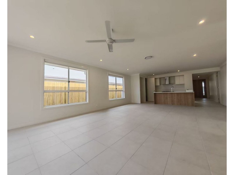 176 Guroman Drive, Greenbank QLD 4124