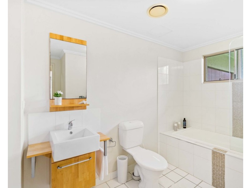 17 22-26 Clifton Road, Clifton Beach QLD 4879