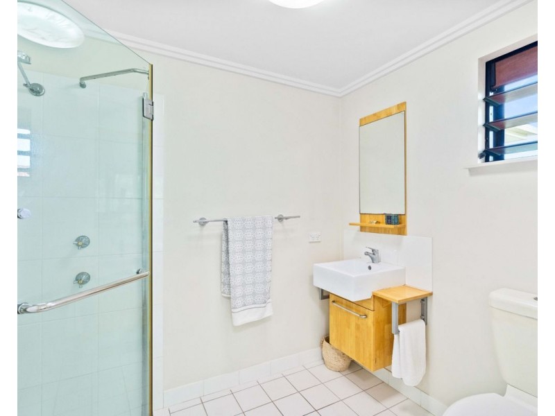 17 22-26 Clifton Road, Clifton Beach QLD 4879