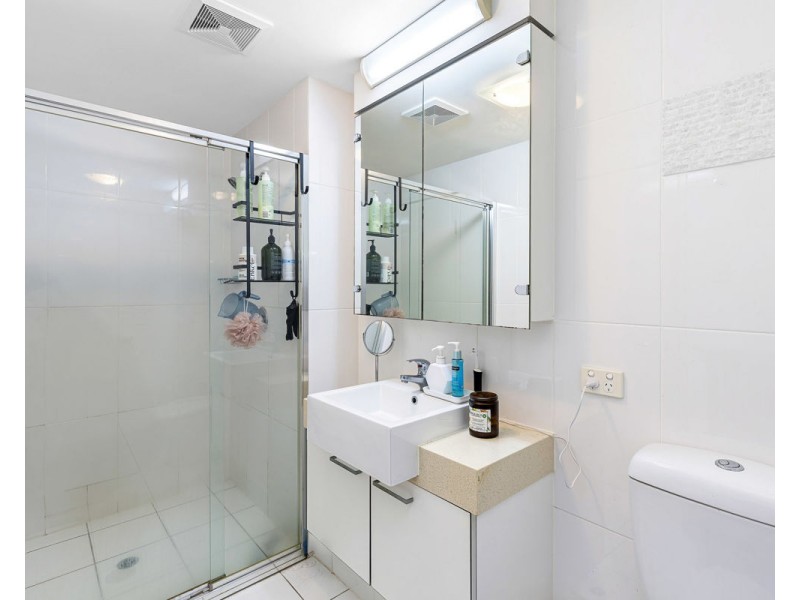 1110A & 1110 / 3 Main Street, Varsity Lakes QLD 4227