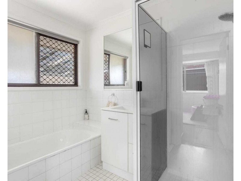 1/216 Olsen Avenue, Arundel QLD 4214