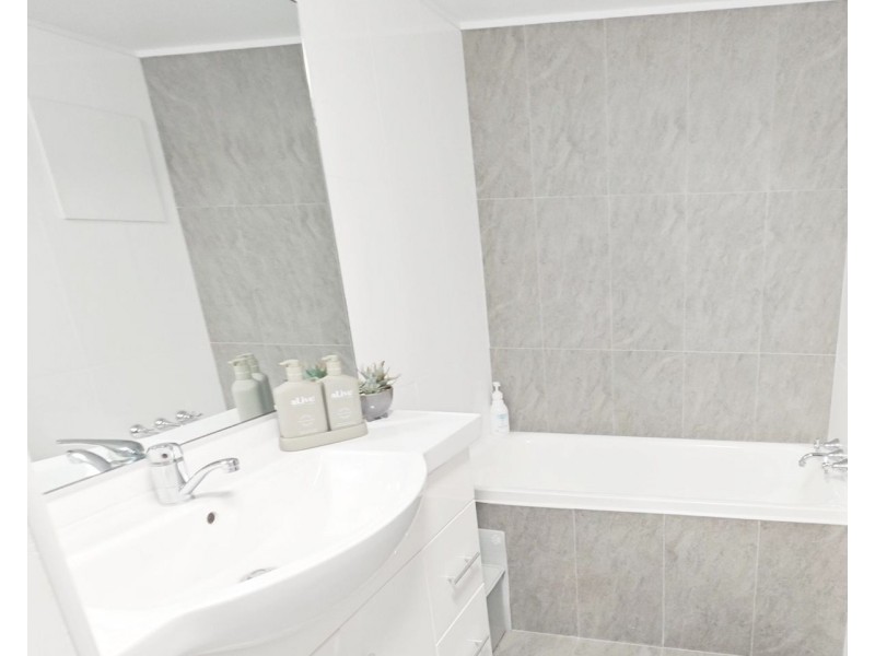 057 2890 Gold Coast Highway, Surfers Paradise QLD 4217