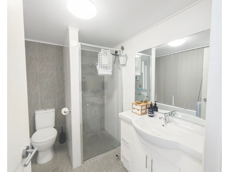 057 2890 Gold Coast Highway, Surfers Paradise QLD 4217