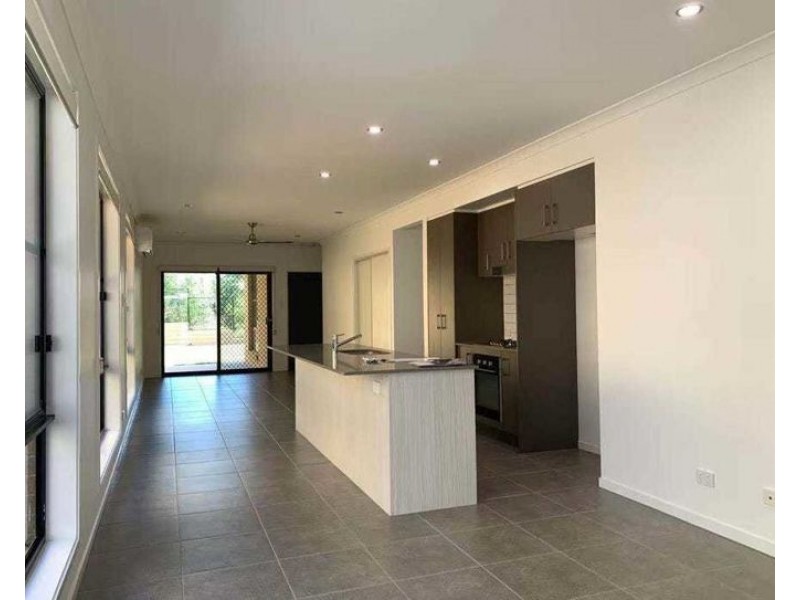 7 Beacroft St, Coomera QLD 4209