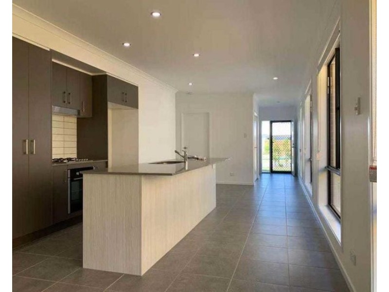 7 Beacroft St, Coomera QLD 4209