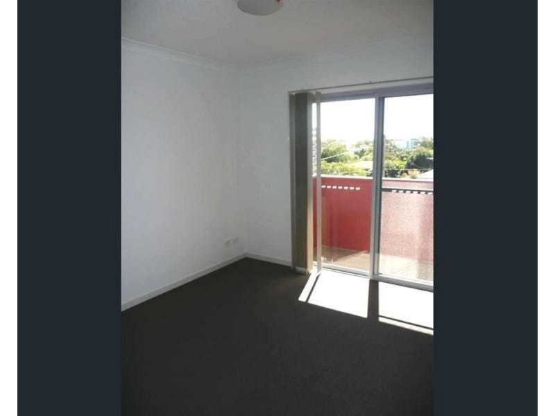 3/65 John Street, Redcliffe QLD 4020