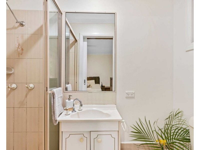 49 WARRUNGEN WAY, Ashmore QLD 4214