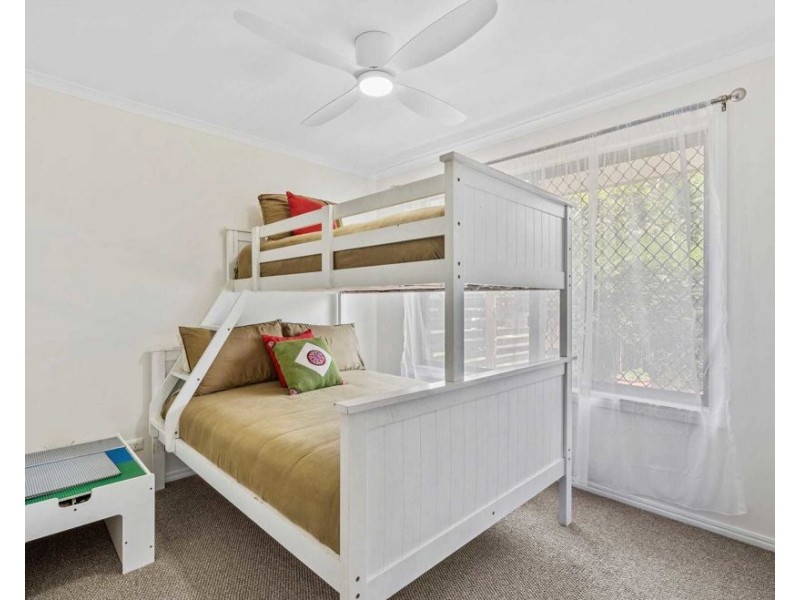 49 WARRUNGEN WAY, Ashmore QLD 4214