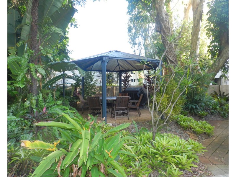 2 61-63 Sims Esplanade, Yorkeys Knob QLD 4878