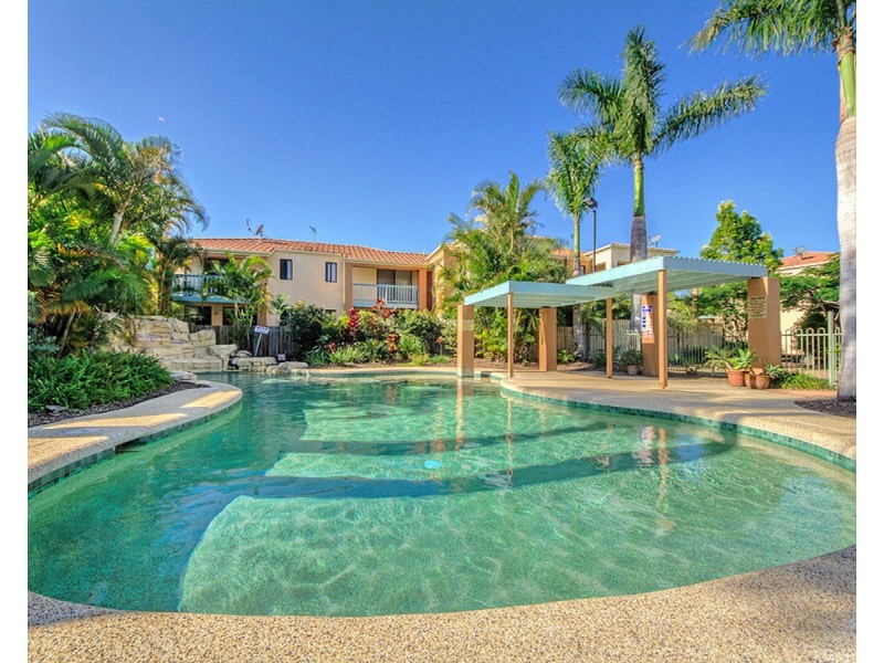 Unit 20/1 Warbler Parade, Varsity Lakes QLD 4227