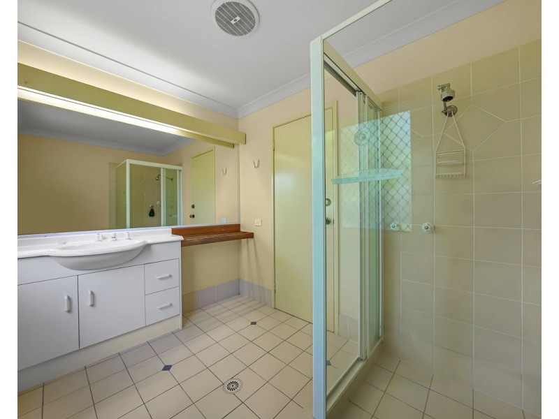 Unit 20/1 Warbler Parade, Varsity Lakes QLD 4227