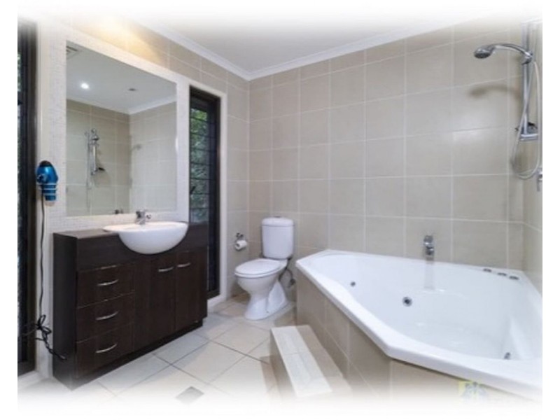 62 Andaman Street, Jamboree Heights QLD 4074