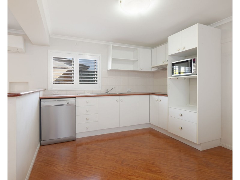 8 Tandara Street, Rochedale South QLD 4123