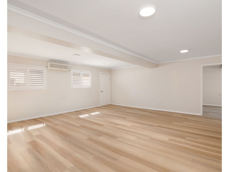 8 Tandara Street, Rochedale South QLD 4123