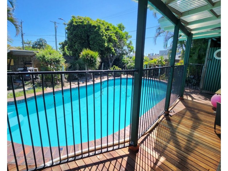 9 Sorrento St, Wynnum West QLD 4178