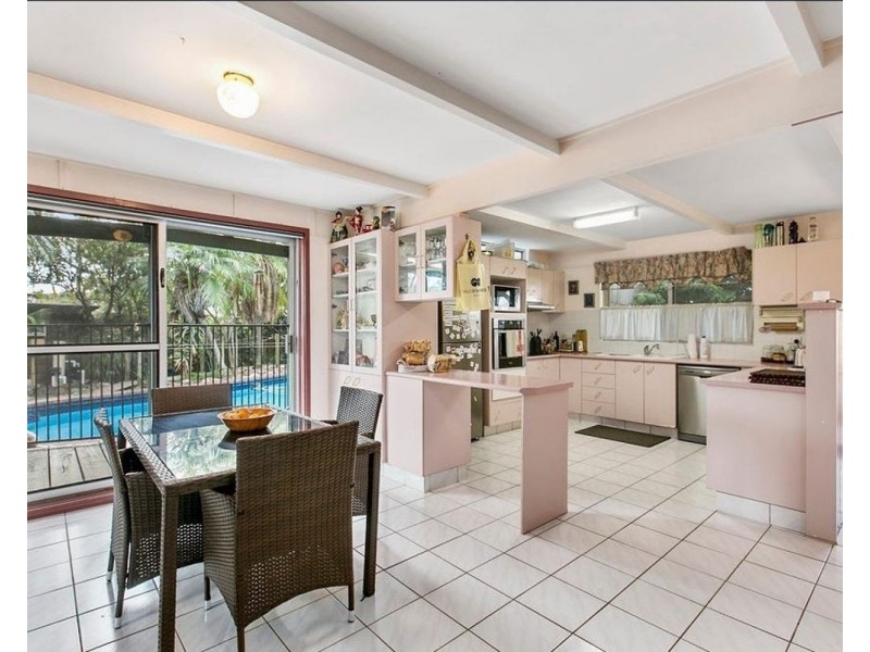 9 Sorrento St, Wynnum West QLD 4178