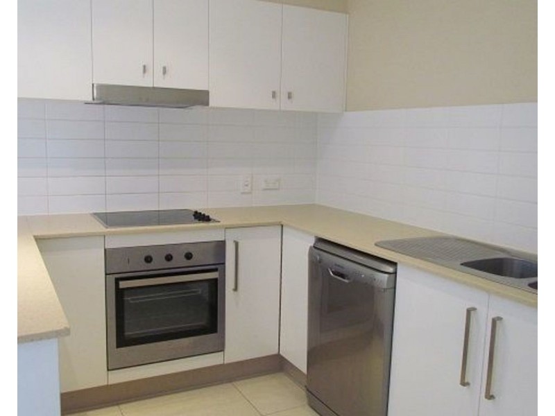 16/24-26 Parker St, Labrador QLD 4215