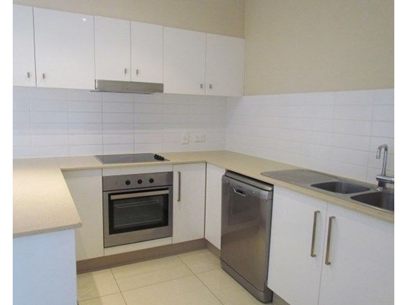 16/24-26 Parker St, Labrador QLD 4215