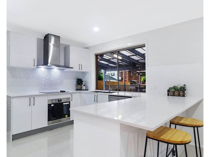 4 CAMELLIA PLACE,, Sunnybank Hills QLD 4109