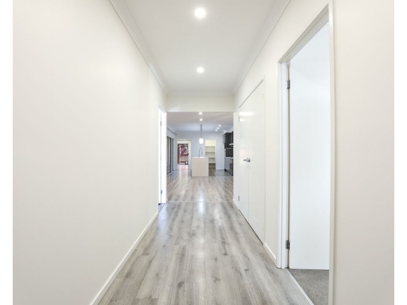 10 Highview Tce, Murrumba Downs QLD 4503