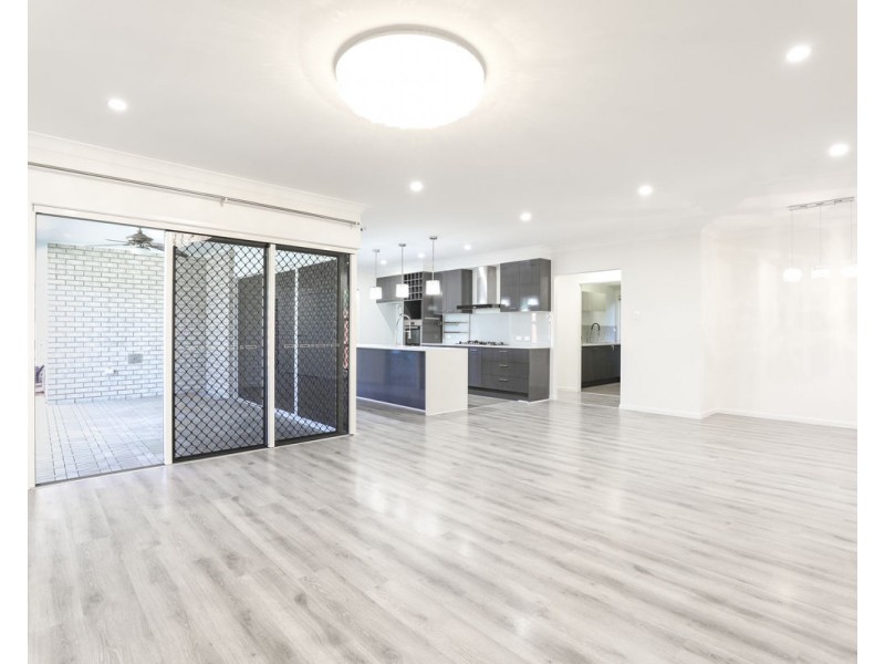 10 Highview Tce, Murrumba Downs QLD 4503