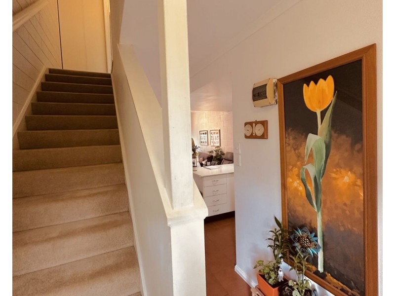 7 8 Short Street, Redlynch QLD 4870