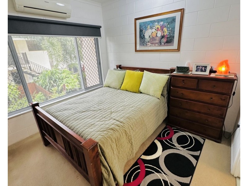 7 8 Short Street, Redlynch QLD 4870