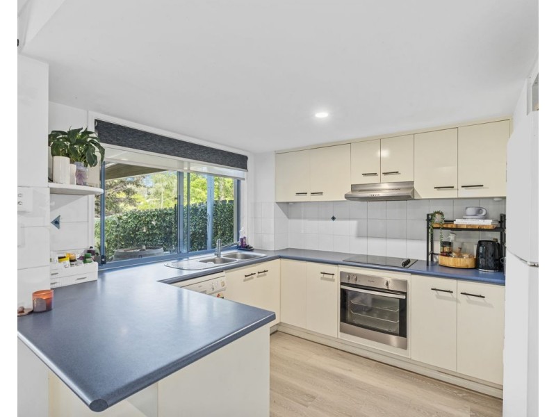 7/2 Studio Drive, Pacific Pines QLD 4211