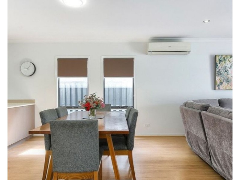 12 Moreton St, Fitzgibbon QLD 4018