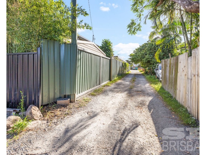 2/13F Wyndham Avenue, Southport QLD 4215