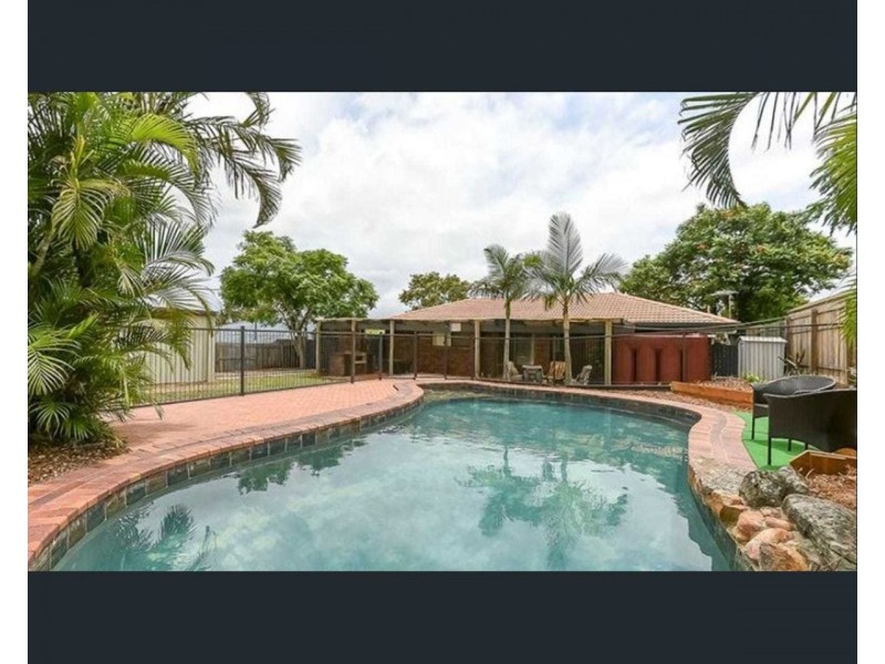 13 Grecian St, Regents Park QLD 4118