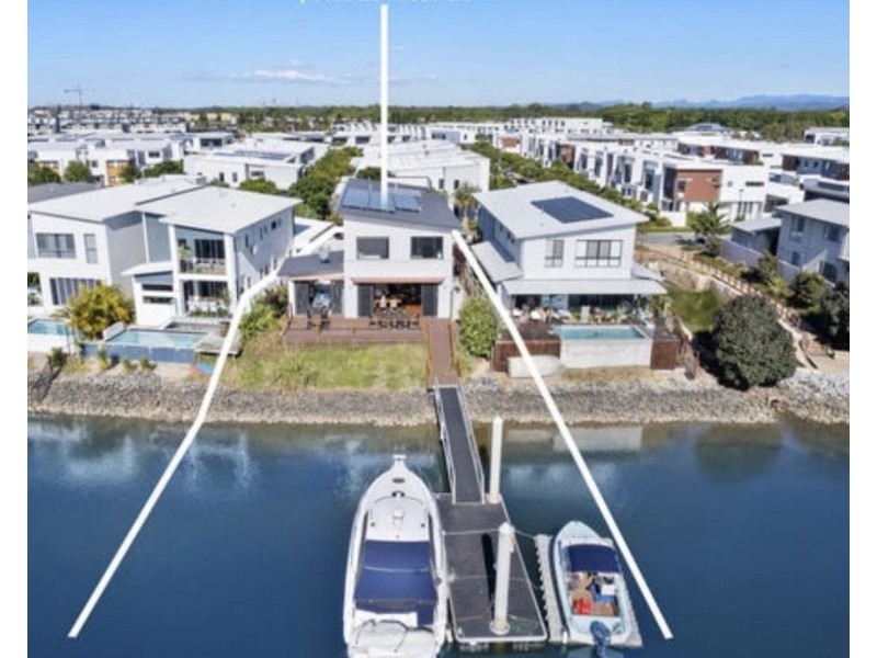 4 Northwater Drive, Hope Island QLD 4212