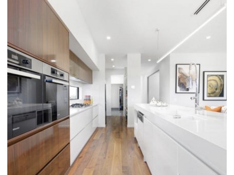 4 Northwater Drive, Hope Island QLD 4212