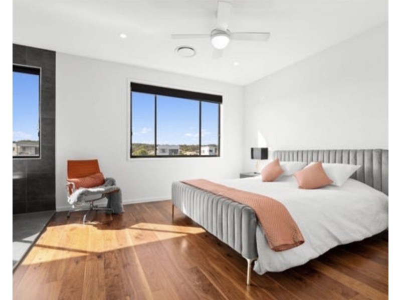 4 Northwater Drive, Hope Island QLD 4212