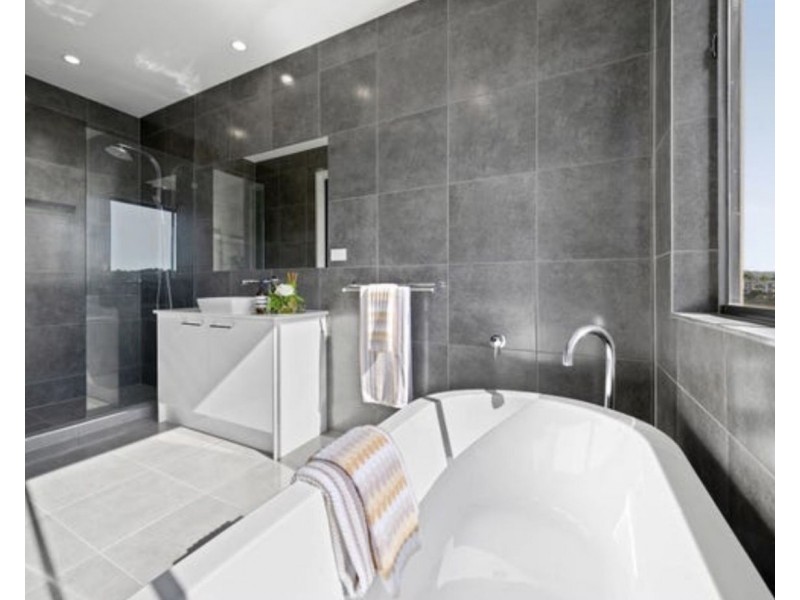 4 Northwater Drive, Hope Island QLD 4212