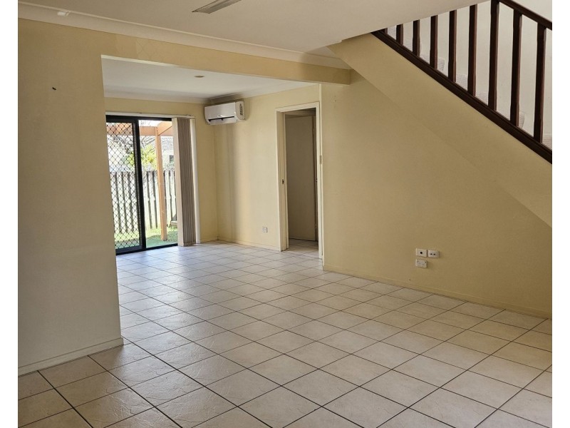 Unit 67/1 Warbler Parade, Varsity Lakes QLD 4227