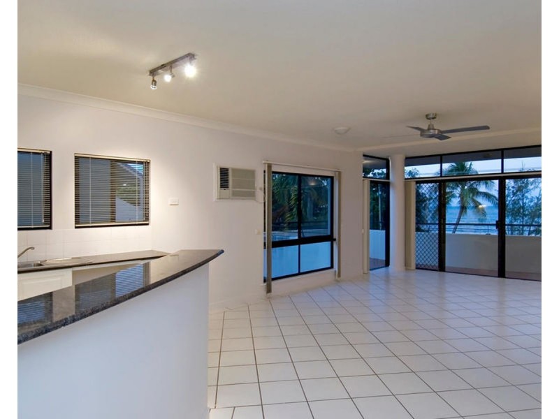 6/51 Sims Esplanade, Yorkeys Knob QLD 4878